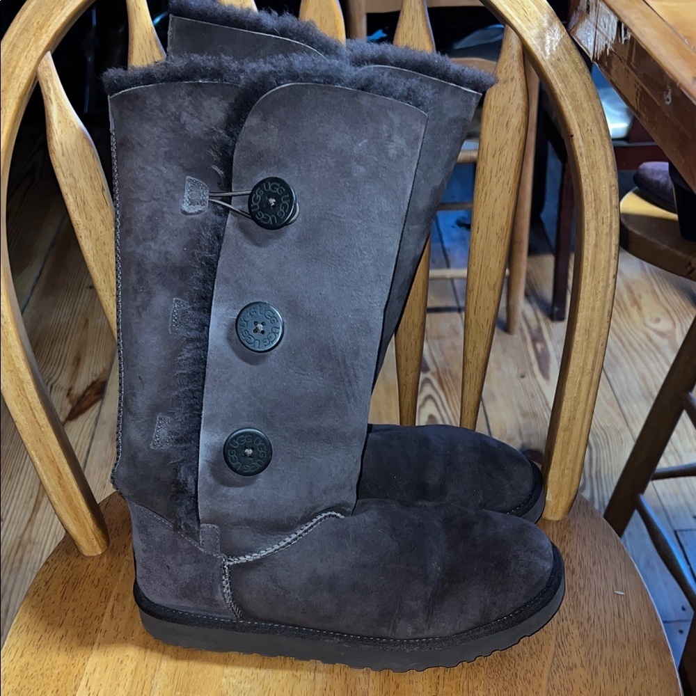UGG Women's Bailey Button Triplet Black Suede Sheepskin Tall Boots Size 10